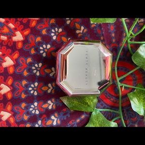 Mini Fenty beauty Pro’Filter retouch powder